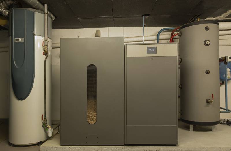 Entretien annuel d’une chaudière à pellets à Évreux : intervention Chauff'Ô pour un chauffage performant